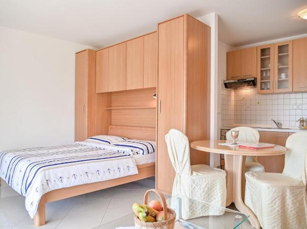 Apartments Villa Slavica Ičići Kültér fotó
